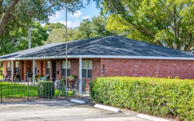 2/1 apartment in downtown Auburndale